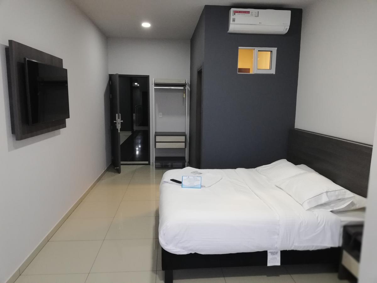 איבגו Hotel Doral Inn מראה חיצוני תמונה