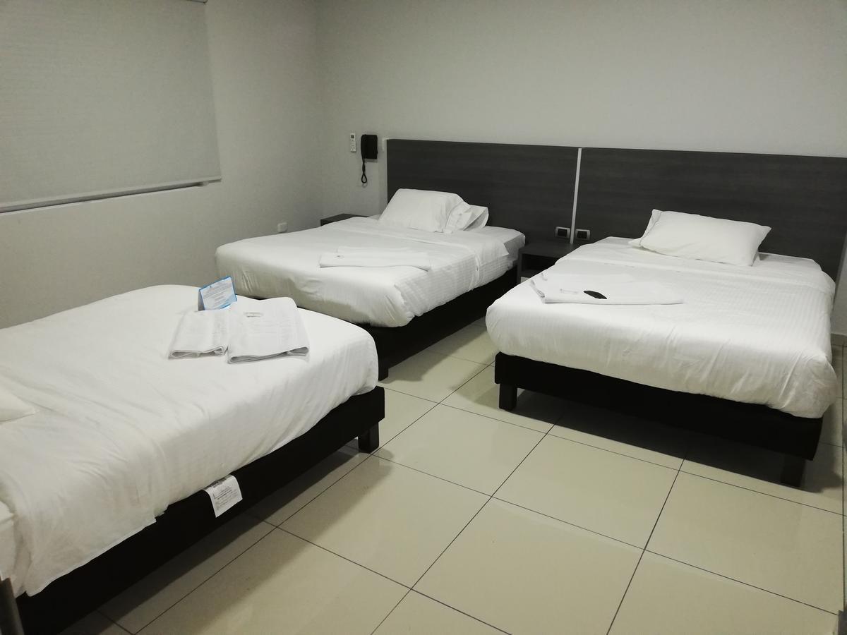 איבגו Hotel Doral Inn מראה חיצוני תמונה