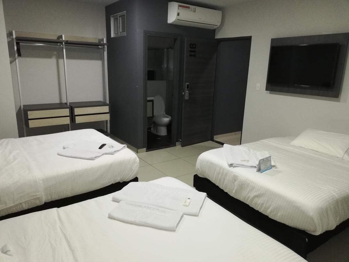 איבגו Hotel Doral Inn מראה חיצוני תמונה