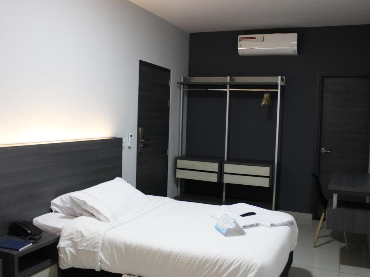 איבגו Hotel Doral Inn מראה חיצוני תמונה